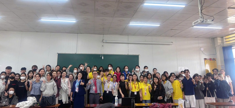 ACCOUNTING TALENT CLUB TỔ CHỨC SINH HOẠT ĐỊNH KỲ THÁNG 4/2026 VỚI TINH THẦN GẮN KẾT, ĐỊNH HƯỚNG VÀ PHÁT TRIỂN